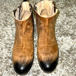 Ankle boots. size 10